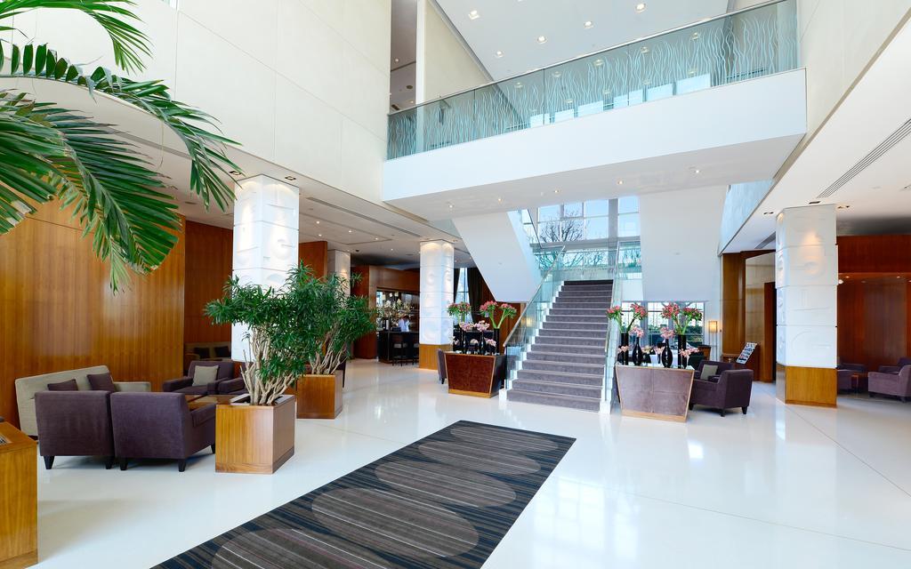 Canary Riverside Plaza Hotel London Ngoại thất bức ảnh The lobby of the hotel